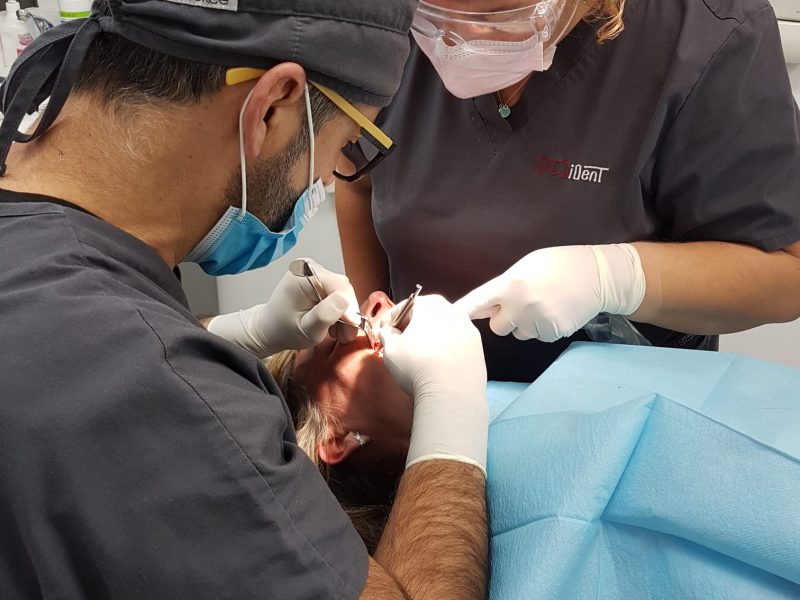 implantologia y cirugia dental